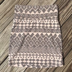 Juniors geometric pencil skirt
